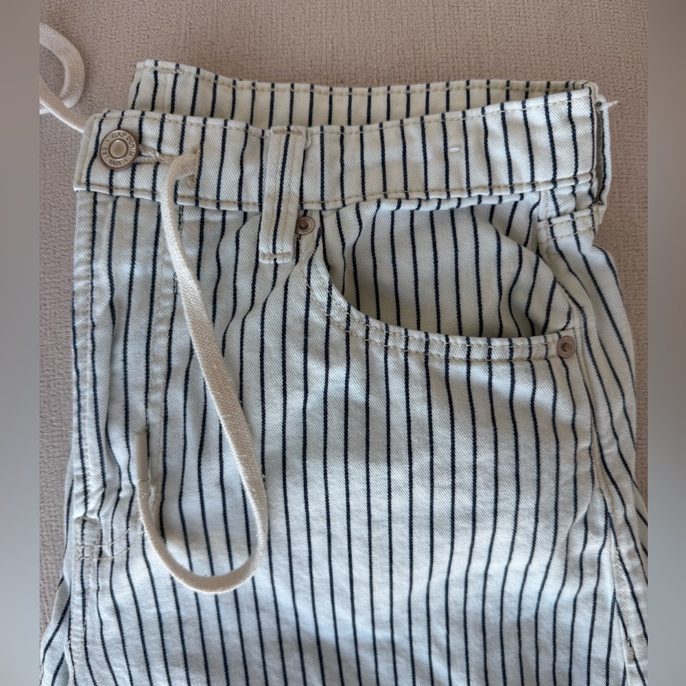 GAP / High Rise Horseshoe Jeans / 29 Regular / Railroad Stripe - Picture 2 of 5